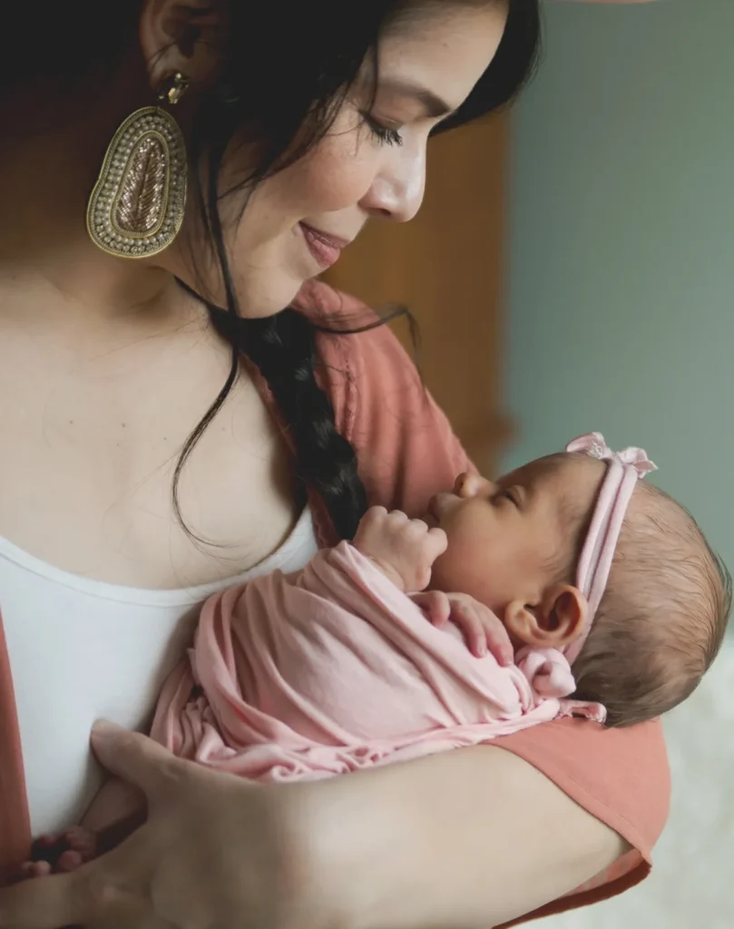 Newborn and mom by kristen